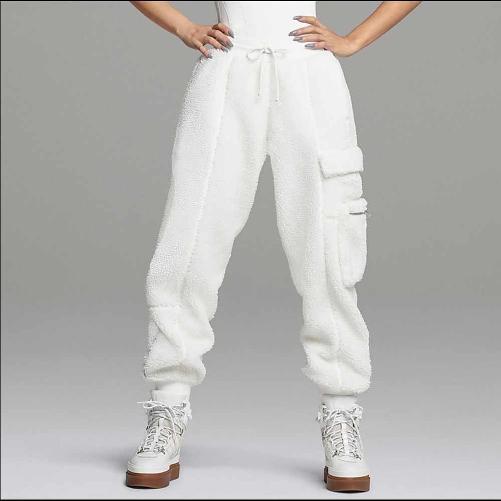 New Ivy Park X Adidas White Sherpa Jogger Style Cargo